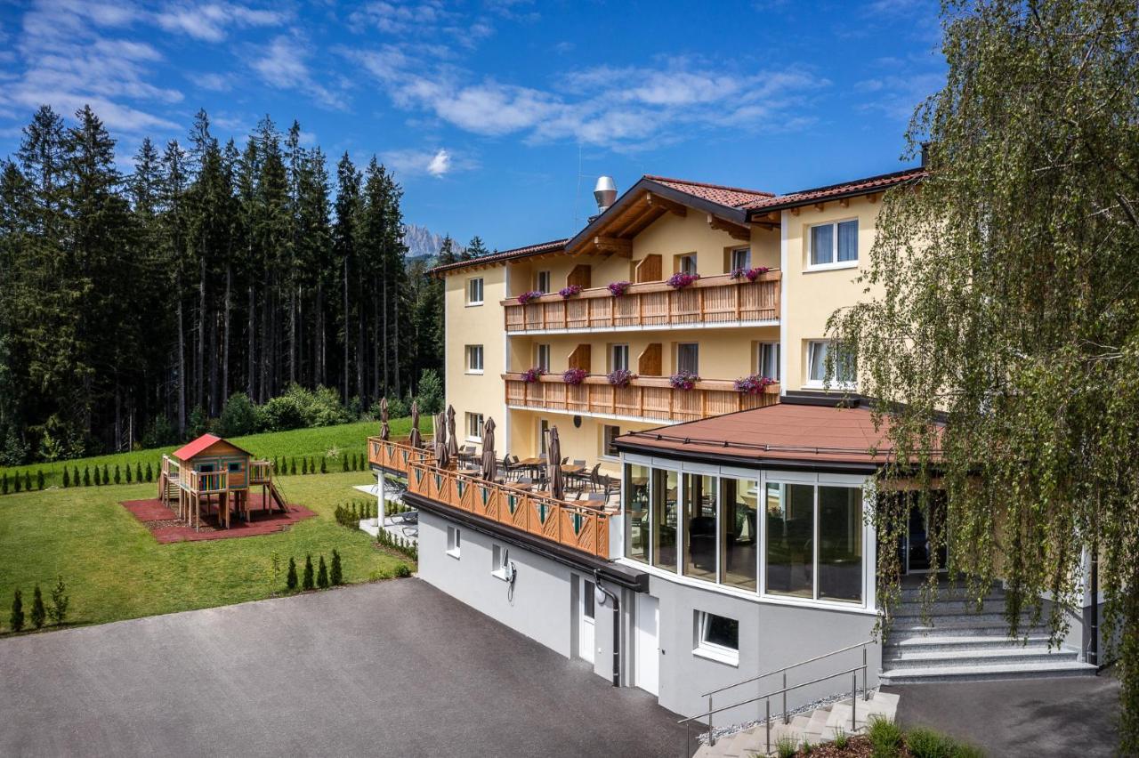 Der Alpenblick Hotel Sankt Johann im Pongau Exterior photo